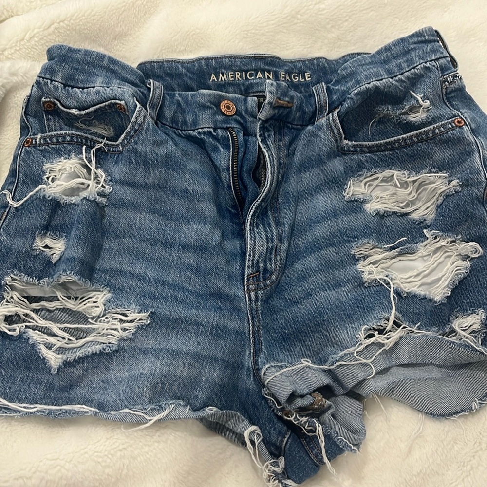 Floral detail curvy 90s boyfriend shorts